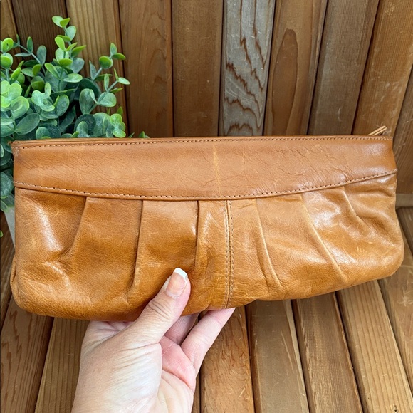 Aldo Camel Soft Leather Boho Chic Clutch Pleated - Picture 3 of 7